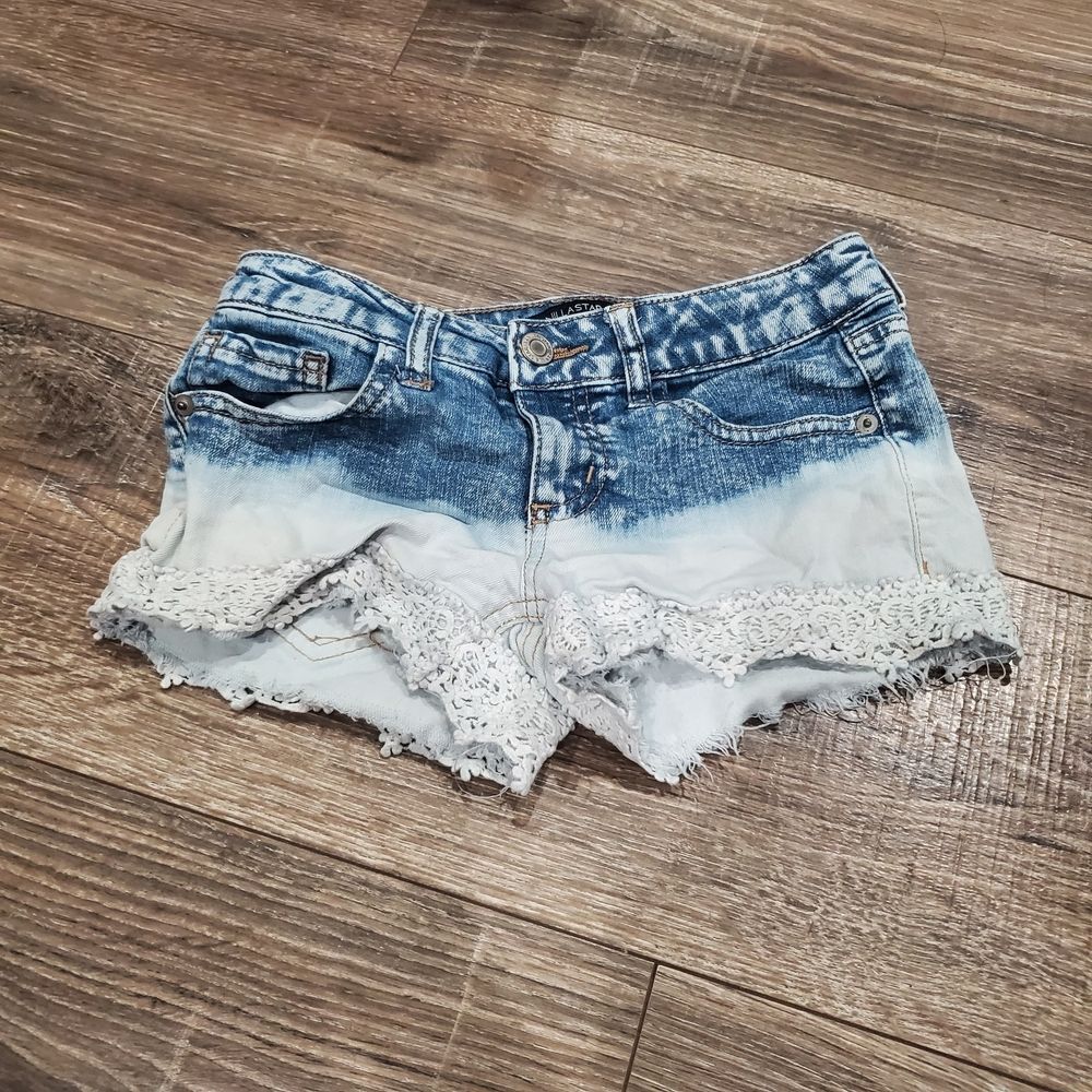 Girls Denim Jean Shorts Size 7 Stylish Blue Denim Shorts with Lace Trim